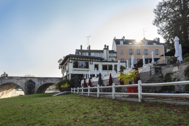 Restaurant au bord de l'oise